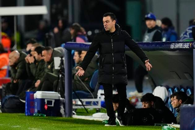 SSC Napoli v FC Barcelona, Barca Round of 16 First Leg - UEFA Champions League 2023 24 Xavi Hernandez head coach of Barcelona reacts during the UEFA Champions League 2023 24 round of 16 first leg match between SSC Napoli and FC Barcelona at Stadio Diego Armando Maradona on February 21, 2024 in Naples, Italy. Naples Italy  Copyright: xJosexBretonx originalFilename:breton-sscnapol240221_npyaq.jpg