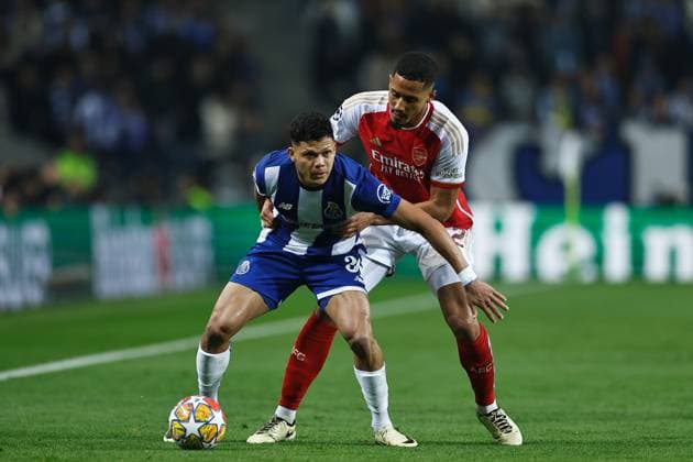 (L-R) Evanilson (Porto), William Saliba (Arsenal), FEBRUARY 21, 2024 - Football Soccer : UEFA Champions League Round of 16 1st leg match between FC Porto 1-0 Arsenal FC at the Estadio Do Dragao in Porto, Portugal. Noxthirdxpartyxsales  (244773507)