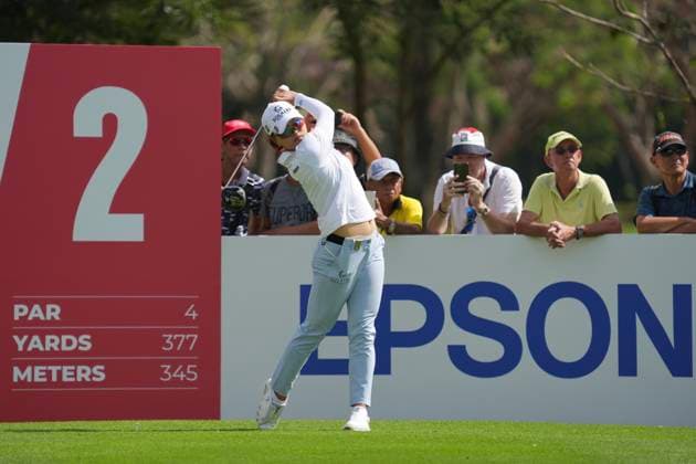 Honda LPGA, Golf Damen Thailand 2024 Jin Young Ko of South Korea is playing her tee shot during the first round of the Honda LPGA Thailand 2024 at Siam Country Club Old Course in Chonburi, Thailand, on February 22, 2024. Chonburi Thailand  Copyright: xVachiraxVachirax originalFilename:kalong-notitle240222_npt2K.jpg