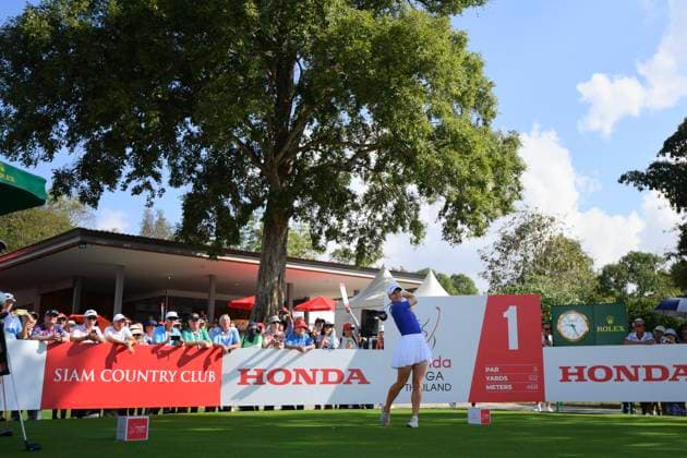 Honda LPGA, Golf Damen Thailand 2024 Charley Hull of England is playing her tee shot during the first round of the Honda LPGA Thailand 2024 at Siam Country Club Old Course in Chonburi, Thailand, on February 22, 2024. Chonburi Thailand  Copyright: xVachiraxVachirax originalFilename:kalong-notitle240222_npxmA.jpg