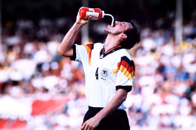KOHLER Juergen Team Deutschland UEFA Fussball Europameisterschaften 1992 Schweden Vorrundenspiel Deutschland - Schottland 2 : 0 am 15 .Juni 1992 in Norrkoeping *** KOHLER Juergen Team Germany UEFA European Football Championship 1992 Sweden Preliminary round match Germany Scotland 2 0 on June 15, 1992 in Norrkoeping Copyright: xLacixPerenyix
