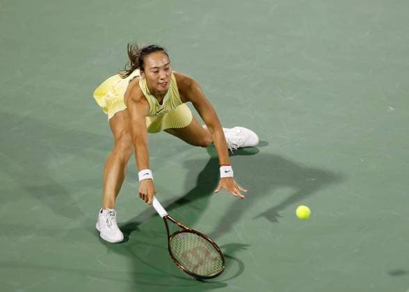 Qinwen Zheng, Dubai Duty Free Tennis Championships, Dubai, U A E Tennis Dubai Tennis Championships 2024 WTA Dubai Duty Free Tennis Stadium Dubai United Arab Emirates 22 February 2024 Copyright: xJuergenxHasenkopfx