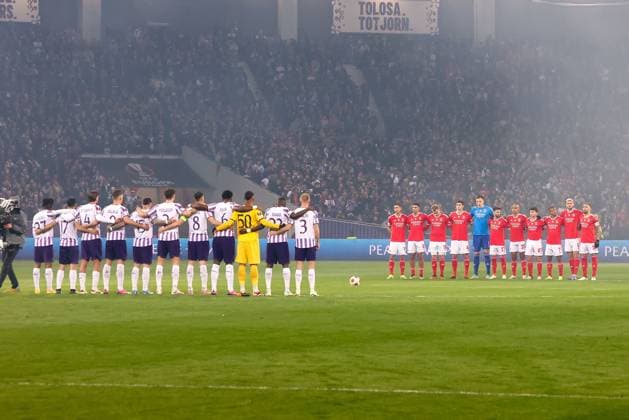 Toulouse Stadium de Toulouse, 22 02 2024 UEFA Europa League Play off Toulouse FC S L Benfica v l , Toulouse FC and SL Benfica minutes silence for Artut Jorge Copyright: JoaquimxFerreira