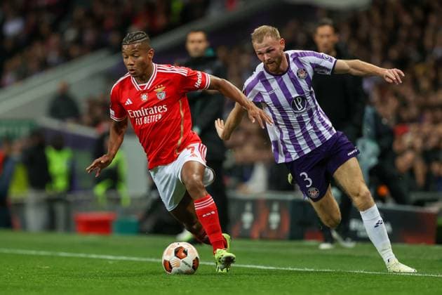 Toulouse Stadium de Toulouse, 22 02 2024 UEFA Europa League Play off Toulouse FC S L Benfica v l , David Neres S L Benfica , Mikkel Desler Toulouse FC , duel, action, action, battles for the ball Copyright: JoaquimxFerreira