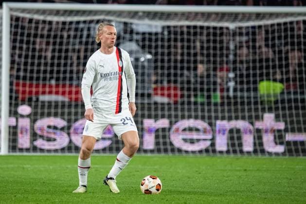 Simon Kjaer (AC Milan) FOOTBALL : Stade Rennais x AC Milan - Ligue Europa - Barrage retour - 22 02 2024 BaptisteAutissier Panoramic 