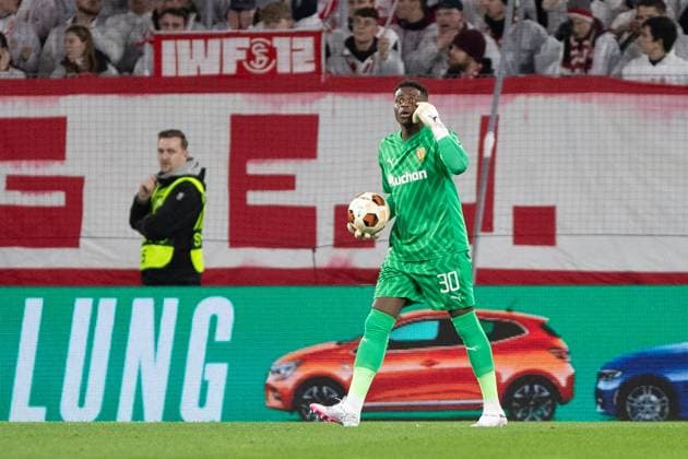 UEFA Europa League SC Freiburg RC Lens 22 02 20224 Brice Samba RC Lens, 30 with the ball UEFA Europa League SC Freiburg RC Lens Europa Park Stadium, Freiburg 22 02 20224 Copyright: xBEAUTIFULxSPORTS Buriakovx