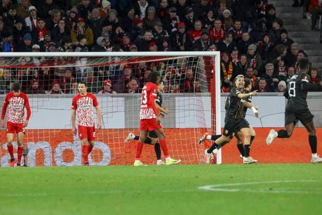 Goal celebration RC Lens at 0 1 by David Pereira da Costa RC Lens, 10 , Soccer, UEFA Europa League, Play off 2 match, 2023 2024, SC Freiburg vs RC Lens, 22 02 2024, Europa Park Stadion , Freiburg im Breisgau, Germany Freiburg im Breisgau Europa Park Stadion Baden Wuerttemberg Germany Copyright: xGrantxHubbsx
