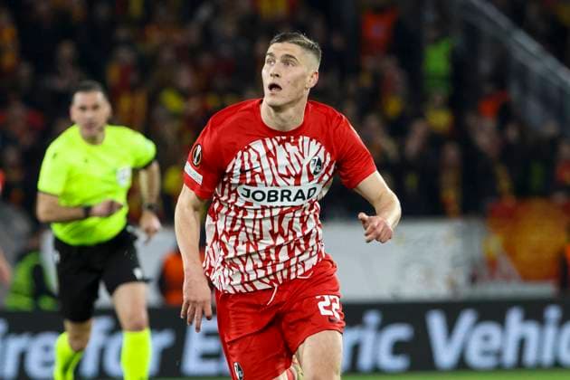 Roland Sallai SC Freiburg, 22 , Soccer, UEFA Europa League, Play off 2 match, 2023 2024, SC Freiburg vs RC Lens, 22 02 2024, Europa Park Stadion , Freiburg im Breisgau, Germany Freiburg im Breisgau Europa Park Stadion Baden Wuerttemberg Germany Copyright: xGrantxHubbsx