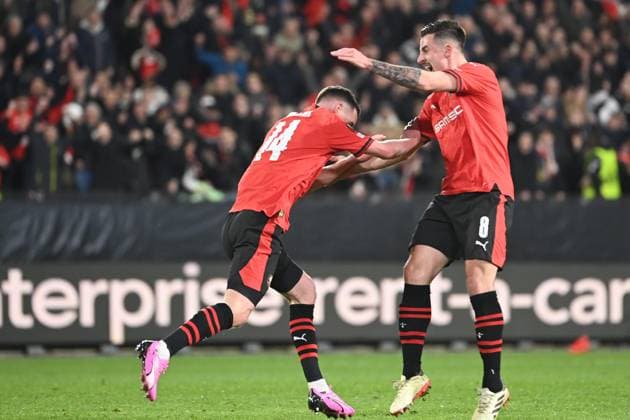 Stade Rennais - Milan AC PHOTOPQR LE TELEGRAMME NICOLAS CREACH ; ; 22 02 2024 ; Football. Rennes 35 le 22 février 2024 Stade du Roazhon Park Ligue Europa 16 ème de finale. Saison 2023-2024. Stade Rennais - Milan AC La joie des Rennais suite au but inscrit par Benjamin Bourigeaud France  Copyright: xPHOTOPQR LExTELEGRAMME MAXPPPxNICOLASxCREACHx 20240222TGB0392 20240222TGB0392