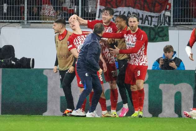Goal celebration SC Freiburg at 2 2 by Roland Sallai SC Freiburg, 22 , Soccer, UEFA Europa League, Play off 2 match, 2023 2024, SC Freiburg vs RC Lens, 22 02 2024, Europa Park Stadion , Freiburg im Breisgau, Germany Freiburg im Breisgau Europa Park Stadion Baden Wuerttemberg Germany Copyright: xGrantxHubbsx