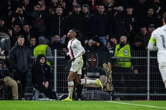 Joie des joueurs du Milan AC aprÃ s le but de Rafael Leao (AC Milan) FOOTBALL : Stade Rennais x AC Milan - Ligue Europa - Barrage retour - 22 02 2024 BaptisteAutissier Panoramic 