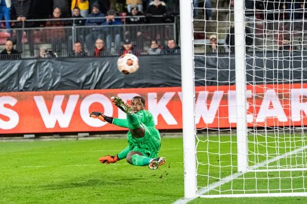 Mike Maignan (AC Milan) FOOTBALL : Stade Rennais x AC Milan - Ligue Europa - Barrage retour - 22 02 2024 BaptisteAutissier Panoramic 