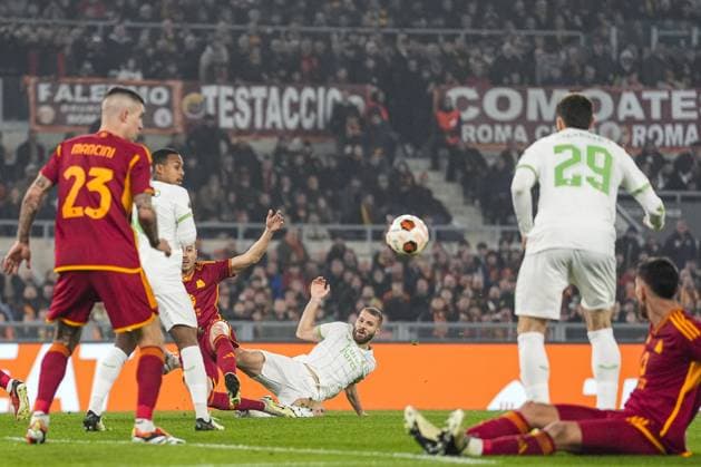 UEFA Europa League: AS Roma v Feyenoord Rome - Bart Nieuwkoop of Feyenoord, Santiago Gimenez of Feyenoord during the 2nd leg of the UEFA Europa League Knockout Round Play-offs between AS Roma v Feyenoord at Stadio Olympico on 22 February 2024 in Rome, Italia. Copyright: xTomxBodex