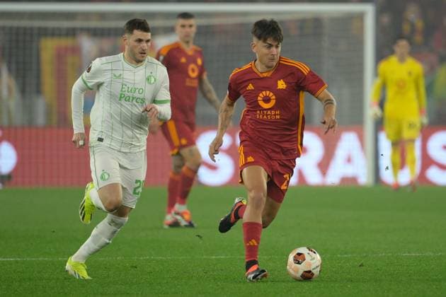 Paulo Dybala (AS Roma); during the UEFA Europa League 2023-2024 football match between AS Roma and Feyenoord at the Olympic Stadium in Rome on February 22, 2024.  Copyright: xFabrizioxCorradetti IPAxSportx x xx IPA_43659511 IPA_Agency_IPA43659511