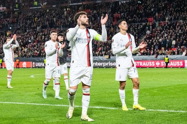 Theo Hernandez (AC Milan) Tijjani Reijnders (AC Milan) FOOTBALL : Stade Rennais x AC Milan - Ligue Europa - Barrage retour - 22 02 2024 BaptisteAutissier Panoramic 