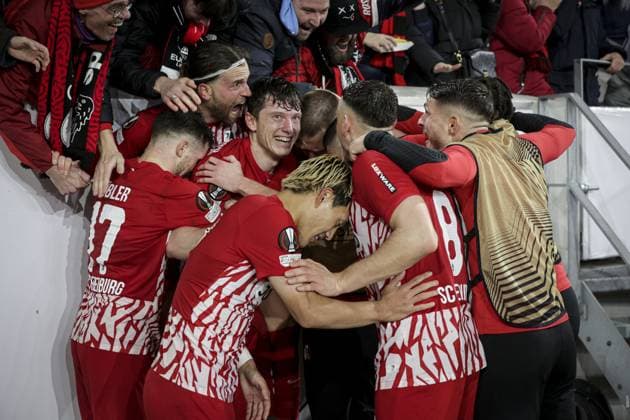 Joie des joueurs de l equipe SC Fribourg apres le but de MICHAEL GREGORITSCH 38 FOOTBALL : UEFA Europa League. SC Freibourg - RC Lens -22 02 2024 ElyxandroCegarra Panoramic 