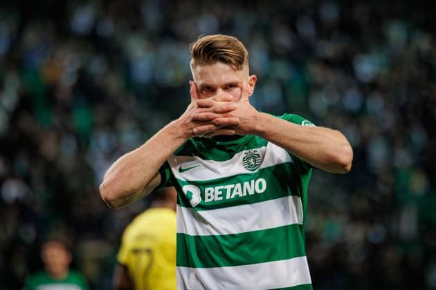 Viktor Gyokeres celebrates after scoring goal during UEFA Europa League 23 24 game between Sporting CP and BSC Young Boys at Estadio Jose Alvalade, Lisbon, Portugal. (Maciej Rogowski) Lisbon Estadio Jose Alvalade Portugal Copyright: xMaciejxRogowskix scpybb