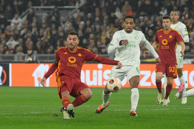 Football Europa League match - AS Roma vs Feyenoord Lorenzo Pellegrini (AS Roma); during the UEFA Europa League 2023-2024 football match between AS Roma and Feyenoord at the Olympic Stadium in Rome on February 22, 2024. Rome Italy  Copyright: xIPAxSport ABACAx