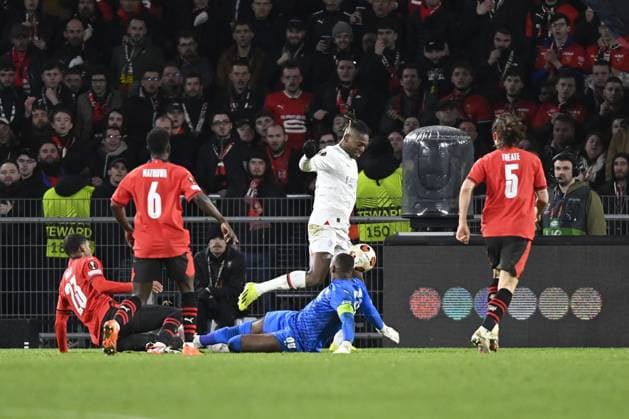 Stade Rennais - Milan AC PHOTOPQR OUEST FRANCE Thomas Brégardis Ouest-France ; Rennes ; 22 02 2024 ; Rennes Milan AC (Ligue Europa, 16eme de finale retour) Le but du joueur de Milan Rafael Leao Thomas Brégardis Ouest-France Rennes Ille-et-Vilaine France  Copyright: xPHOTOPQR OUESTxFRANCE MAXPPPxThomasxBrégardisx xOuest-Francex 20240222OFR0535 20240222OFR0535