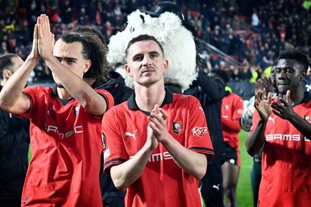 Stade Rennais - Milan AC PHOTOPQR OUEST FRANCE Marc OLLIVIER ; Rennes ; 22 02 2024 ; Arthur Theate et Benjamin Bourigeaud Stade Rennais - Milan AC Le match retour du quart de finale de la Ligue Europa entre le Stade Rennais et l AC Milan a lieu ce jeudi 22 février 2024 à Rennes. Rennes France  Copyright: xPHOTOPQR OUESTxFRANCE MAXPPPxMarcxOLLIVIERx 20240222OFR0539 20240222OFR0539