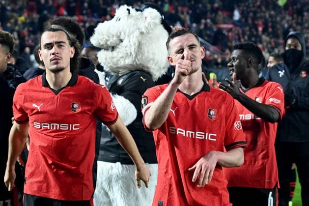 Stade Rennais - Milan AC PHOTOPQR OUEST FRANCE Marc OLLIVIER ; Rennes ; 22 02 2024 ; Arthur Theate et Benjamin Bourigeaud Stade Rennais - Milan AC Le match retour du quart de finale de la Ligue Europa entre le Stade Rennais et l AC Milan a lieu ce jeudi 22 février 2024 à Rennes. Rennes France  Copyright: xPHOTOPQR OUESTxFRANCE MAXPPPxMarcxOLLIVIERx 20240222OFR0542 20240222OFR0542