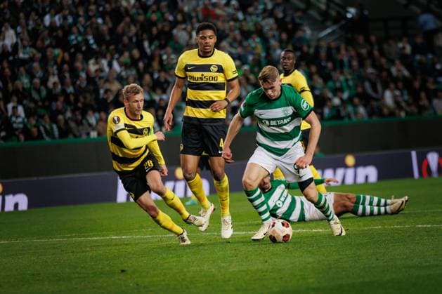 Viktor Gyokeres scores goal and celebrates during UEFA Europa League 23 24 game between Sporting CP and BSC Young Boys at Estadio Jose Alvalade, Lisbon, Portugal. (Maciej Rogowski) Lisbon Estadio Jose Alvalade Portugal Copyright: xMaciejxRogowskix scpybb-6