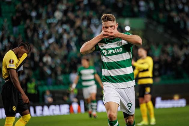 Viktor Gyokeres scores goal and celebrates during UEFA Europa League 23 24 game between Sporting CP and BSC Young Boys at Estadio Jose Alvalade, Lisbon, Portugal. (Maciej Rogowski) Lisbon Estadio Jose Alvalade Portugal Copyright: xMaciejxRogowskix scpybb-9