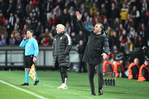 Galatasaray head coach Okan Buruk gestures during the Europa League 2nd round return leg match AC Sparta Prague vs Galatasaray Istanbul, Prague, February 22, 2024. (CTKxPhoto MichalxKamaryt) CTKPhotoP2024022209220  CTKPhotoP2024022209220