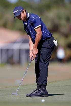 HOBE SOUND, FL - FEBRUARY 22: Charlie Woods, son of Tiger Woods, putts during pre-qualifying for The Cognizant Classic in The Palm Beaches at Lost Lake Golf Club on February 22, 2024 in Hobe Sound, Florida. (Photo by Joe Robbins Icon Sportswire) GOLF: FEB 22 PGA, Golf Herren Cognizant Classic Pre-Qualifying EDITORIAL USE ONLY Icon573240222016