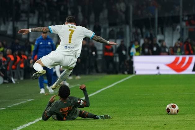 Jonathan Clauss (Olympique de Marseille) - Eguinaldo (Chakhtar Donetsk) FOOTBALL : Olympique de Marseille vs Chakhtar Donetsk - 16e de finale retour d Europa League - Marseille - 22 02 2024 NorbertScanella Panoramic 