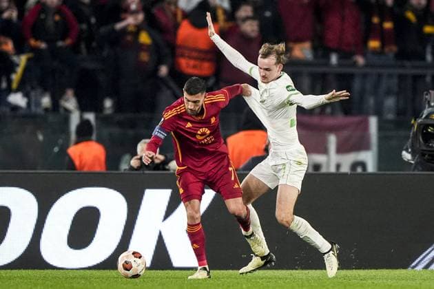 UEFA Europa League: AS Roma v Feyenoord Rome - Lorenzo Pellegrini of AS Roma, Thomas Beelen of Feyenoord during the 2nd leg of the UEFA Europa League Knockout Round Play-offs between AS Roma v Feyenoord at Stadio Olympico on 22 February 2024 in Rome, Italia. Copyright: xTomxBodex
