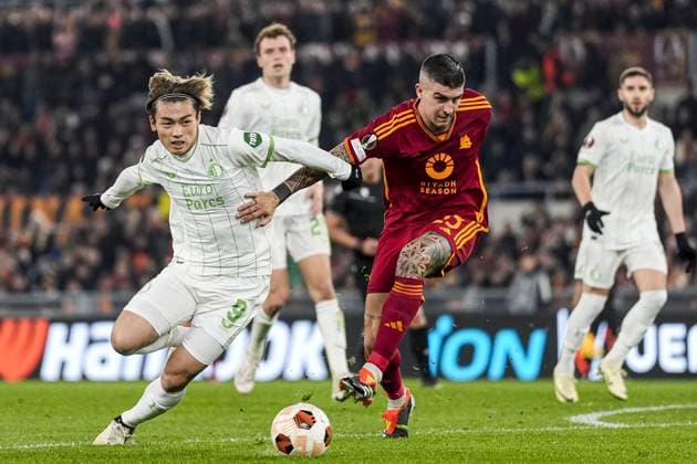 UEFA Europa League: AS Roma v Feyenoord Rome - Ayase Ueda of Feyenoord, Gianluca Mancini of AS Roma during the 2nd leg of the UEFA Europa League Knockout Round Play-offs between AS Roma v Feyenoord at Stadio Olympico on 22 February 2024 in Rome, Italia. Copyright: xTomxBodex
