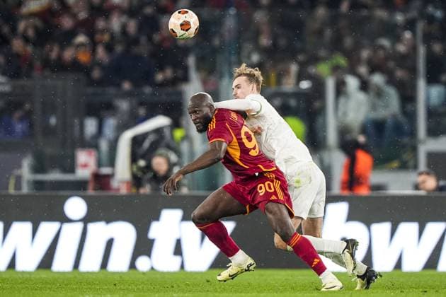 UEFA Europa League: AS Roma v Feyenoord Rome - Romelu Lukaku of AS Roma, Thomas Beelen of Feyenoord during the 2nd leg of the UEFA Europa League Knockout Round Play-offs between AS Roma v Feyenoord at Stadio Olympico on 22 February 2024 in Rome, Italia. Copyright: xTomxBodex