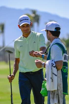 VALLARTA, - FEBRUARY 22: Omar Morales(a) (MEX) fist bumps his caddie after sinking his birdie putt on 6 during Rd1 of the Mexico Open at Vidanta on February 22, 2024 in Puerto Vallarta, Mexico. (Photo by Ken Murray Icon Sportswire) GOLF: FEB 22 PGA, Golf Herren Mexico Open at Vidanta EDITORIAL USE ONLY Icon2402220201