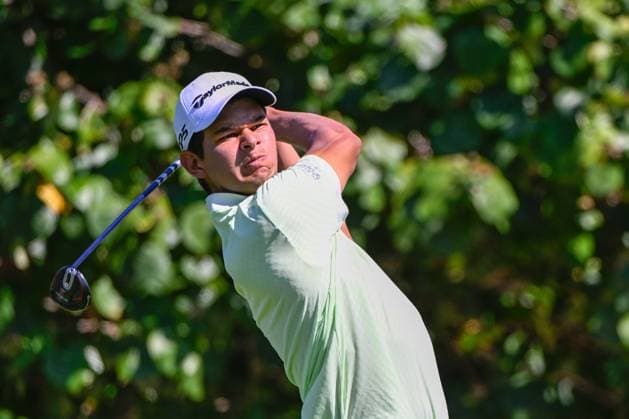 VALLARTA, - FEBRUARY 22: Omar Morales(a) (MEX) watches his tee shot on 7 during Rd1 of the Mexico Open at Vidanta on February 22, 2024 in Puerto Vallarta, Mexico. (Photo by Ken Murray Icon Sportswire) GOLF: FEB 22 PGA, Golf Herren Mexico Open at Vidanta EDITORIAL USE ONLY Icon2402220221