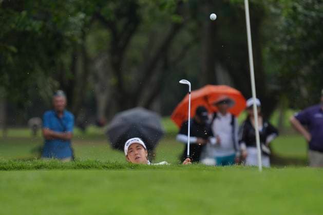 Honda LPGA, Golf Damen Thailand 2024 Round 2 Jenny Shin from South Korea is playing her bunker shot during the second round of the Honda LPGA Thailand 2024 at Siam Country Club Old Course in Chonburi, Thailand, on February 23, 2024. Chonburi Thailand  Copyright: xVachiraxVachirax originalFilename:kalong-notitle240223_nppzw.jpg