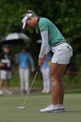 Honda LPGA, Golf Damen Thailand 2024 Round 2 Emily Kristine Pedersen from Denmark is playing her putt shot during the second round of the Honda LPGA Thailand 2024 at Siam Country Club Old Course in Chonburi, Thailand, on February 23, 2024. Chonburi Thailand  Copyright: xVachiraxVachirax originalFilename:kalong-notitle240223_npLW7.jpg