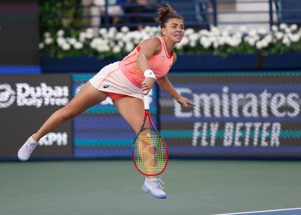Jasmine Paolini, Dubai Duty Free Tennis Championships, Dubai, U A E Tennis Dubai Tennis Championships 2024 WTA Dubai Duty Free Tennis Stadium Dubai United Arab Emirates 23 February 2024 Copyright: xJuergenxHasenkopfx