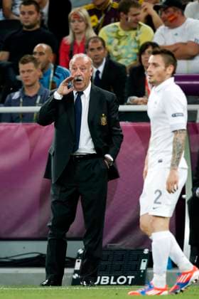 Onderwerp Subject: Spain - European Championship, EM, Europameisterschaft Reklame: Club Team Country: France Seizoen Season: 2012 FOTO PHOTO: Coach Vicente DEL BOSQUE ( Vicente DEL BOSQUE GONZALEZ ) of Spain giving instructions. (Photo by PICS UNITED) DONETSK UKRAINE Content not available for redistribution in The Netherlands directly or indirectly through any third parties. Copyright: xBSRxAgencyx 12690623X2I0804