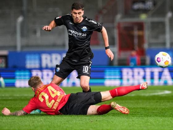 Marcus Mathisen SV Wehen Wiesbaden, 24 , Koen Kostons SC Paderborn 07, 10 , GER, SV Wehen Wiesbaden vs SC Paderborn 07, Football, 2 Bundesliga, Matchday 23, Season 2023 2024, 23 02 2024 DFL REGULATIONS PROHIBIT ANY USE OF PHOTOGRAPHS AS IMAGE SEQUENCES AND OR QUASI VIDEO GER, SV Wehen Wiesbaden vs SC Paderborn 07, Football, 2 Bundesliga, Matchday 23, Season 2023 2024, 23 02 2024 Wiesbaden Copyright: xEibner-Pressefoto FlorianxWieganx EP_FWD