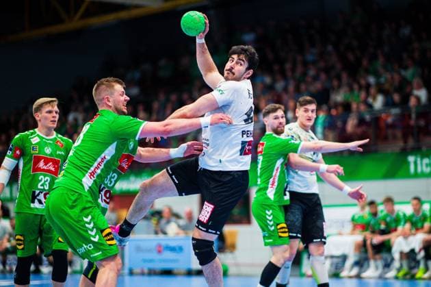 23 02 2024 Handball, 2023 2024, 2 Bundesliga, 22 Matchday, GWD Minden HC Elbflorenz Dresden L R Michael Schulz Minden , Doruk Pehlivan Elbflorenz
