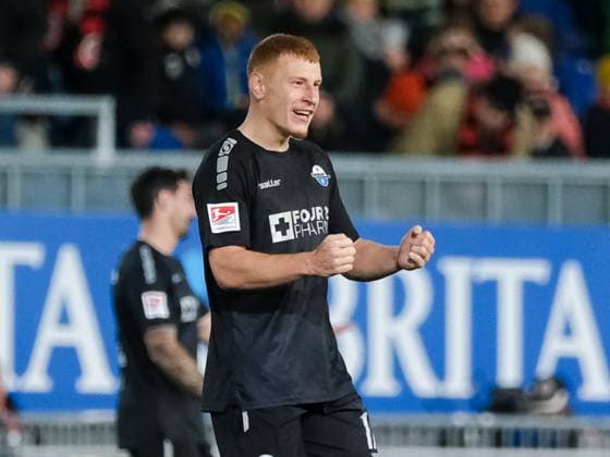 Laurin Curda SC Paderborn 07, 17 is happy about the victory, GER, SV Wehen Wiesbaden vs SC Paderborn 07, Football, 2 Bundesliga, Matchday 23, Season 2023 2024, 23 02 2024 DFL REGULATES PROHIBIT ANY USE OF PHOTOGRAPHS AS IMAGE SEQUENCES AND OR QUASI VIDEO GER, SV Wehen Wiesbaden vs SC Paderborn 07, Football, 2 Bundesliga, Matchday 23, Season 2023 2024, 23 02 2024 Wiesbaden Copyright: xEibner-Pressefoto FlorianxWieganx EP_FWD