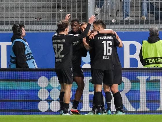 SC Paderborn 07 celebrates the goal for 1 2, GER, SV Wehen Wiesbaden vs SC Paderborn 07, Football, 2 Bundesliga, Matchday 23, Season 2023 2024, 23 02 2024 DFL REGULATES PROHIBIT ANY USE OF PHOTOGRAPHS AS IMAGE SEQUENCES AND OR QUASI VIDEO GER, SV Wehen Wiesbaden vs SC Paderborn 07, Football, 2 Bundesliga, Matchday 23, Season 2023 2024, 23 02 2024 Wiesbaden Copyright: xEibner-Pressefoto FlorianxWieganx EP_FWD