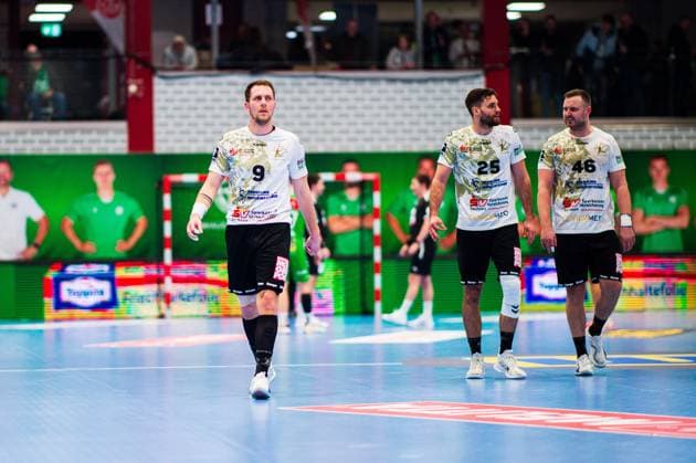 23 02 2024 Handball, 2023 2024, 2 Bundesliga, 22 Matchday, GWD Minden HC Elbflorenz Dresden L R Julius Dierberg Elbflorenz , Sebastian Greß Elbflorenz , Jonas Thümmler Elbflorenz