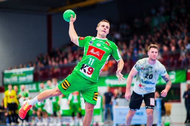 23 02 2024 Handball, 2023 2024, 2 Bundesliga, 22 Matchday, GWD Minden HC Elbflorenz Dresden Mats Korte Minden on seven-meter penalty