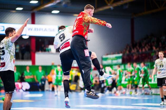 23 02 2024 Handball, 2023 2024, 2 Bundesliga, 22 Matchday, GWD Minden HC Elbflorenz Dresden L R Julius Dierberg Elbflorenz , Marino Mallwitz Elbflorenz