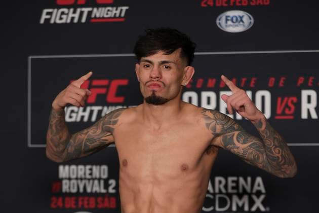 UFC Fight Night: Moreno vs Royval 2 Official Weigh-in February 23, 2024, Mexico City, Mexico: Brandon Royval of United States poses on the scale during the UFC Fight Night official weigh-in at the Presidente Intercontinental Hotel. on February 23, 2024, Mexico City, Mexico. (Photo by Luis Marin Eyepix Group) Copyright: xLuisxMarin xEyepixxGroupx LM_23022024_112397