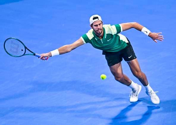 ATP, Tennis Herren Qatar Exxonmobil Open Tennis Tournament 2024 Alexei Popyrin of Australia is playing in his semifinal singles match against Karen Khachanov at the ATP Qatar ExxonMobil Open tennis tournament at the Khalifa International Tennis Complex in Doha, Qatar, on February 23, 2024. DOHA Qatar  Copyright: xNoushadxThekkayilx originalFilename:varittyakkal-atpqatar240223_npdnX.jpg
