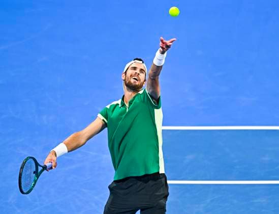 ATP, Tennis Herren Qatar Exxonmobil Open Tennis Tournament 2024 Karen Khachanov is playing against Alexei Popyrin of Australia in his semifinal singles match at the ATP Qatar ExxonMobil Open tennis tournament at the Khalifa International Tennis Complex in Doha, Qatar, on February 23, 2024. DOHA Qatar  Copyright: xNoushadxThekkayilx originalFilename:varittyakkal-atpqatar240223_npPtp.jpg