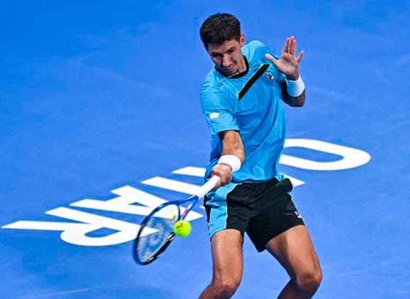 ATP, Tennis Herren Qatar Exxonmobil Open Tennis Tournament 2024 Alexei Popyrin of Australia is playing in his semifinal singles match against Karen Khachanov at the ATP Qatar ExxonMobil Open tennis tournament at the Khalifa International Tennis Complex in Doha, Qatar, on February 23, 2024. DOHA Qatar  Copyright: xNoushadxThekkayilx originalFilename:varittyakkal-atpqatar240223_npt36.jpg